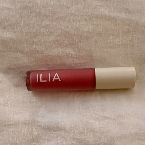 ILIA Lip Gloss - ONLY YOU Full size - Picture 1 of 3